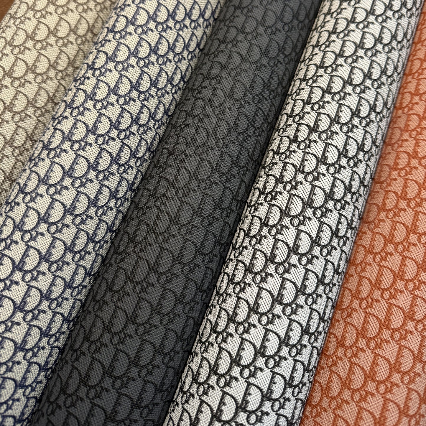 MINI LEATHER
