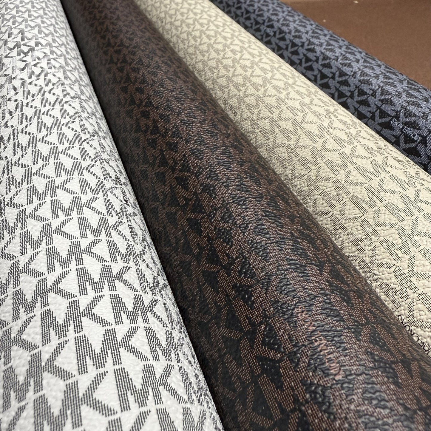 CLASSIC LEATHER